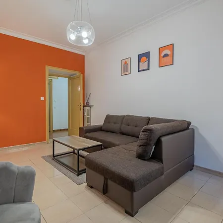 Orange Blue House 1bedr Metro Re Di